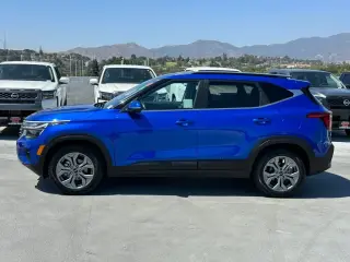 Kia Seltos 2024 S 4dr SUV