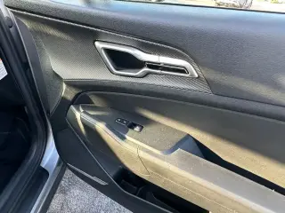 Kia Sportage Hybrid 2023 AWD LX 4dr SUV