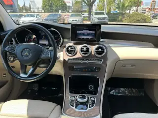 Mercedes-Benz GLC 2019 AWD GLC 300 4MATIC 4dr SUV