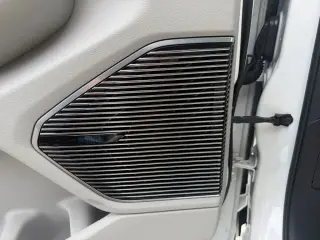 Jeep Grand Cherokee 2022 4x4 Overland 4dr SUV (midyear release)