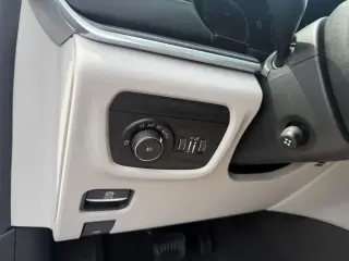 Jeep Grand Cherokee 2022 4x4 Overland 4dr SUV (midyear release)