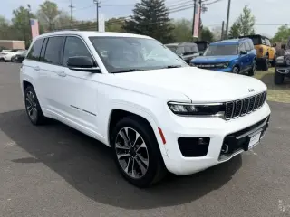 Jeep Grand Cherokee 2022 4x4 Overland 4dr SUV (midyear release)