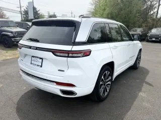 Jeep Grand Cherokee 2022 4x4 Overland 4dr SUV (midyear release)
