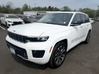 Jeep Grand Cherokee 2022 4x4 Overland 4dr SUV (midyear release)