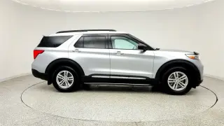Ford Explorer 2021 AWD XLT 4dr SUV