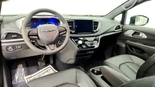 Chrysler Pacifica Plug-In Hybrid 2024 Road Tripper 4dr Mini-Van