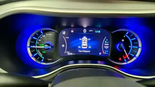 Chrysler Pacifica Plug-In Hybrid 2024 Road Tripper 4dr Mini-Van
