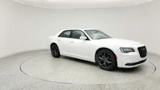 Chrysler 300 2023 S V6 4dr Sedan