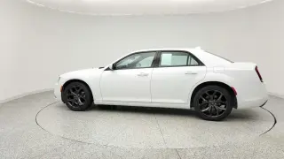 Chrysler 300 2023 S V6 4dr Sedan