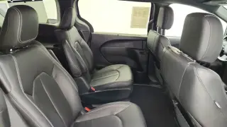 Chrysler Pacifica Hybrid 2020 Touring L 4dr Mini-Van