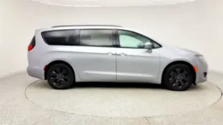 Chrysler Pacifica Hybrid 2020 Touring L 4dr Mini-Van