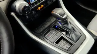 Toyota RAV4 2023 XLE Premium 4dr SUV