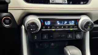 Toyota RAV4 2023 XLE Premium 4dr SUV
