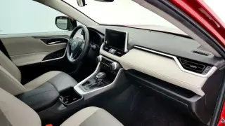 Toyota RAV4 2023 XLE Premium 4dr SUV