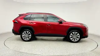 Toyota RAV4 2023 XLE Premium 4dr SUV