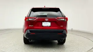 Toyota RAV4 2023 XLE Premium 4dr SUV