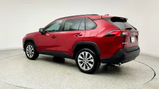 Toyota RAV4 2023 XLE Premium 4dr SUV