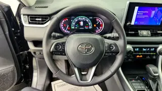 Toyota RAV4 2023 AWD XLE Premium 4dr SUV