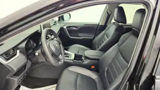 Toyota RAV4 2023 AWD XLE Premium 4dr SUV