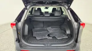Toyota RAV4 2023 AWD XLE Premium 4dr SUV