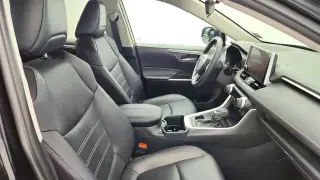 Toyota RAV4 2023 AWD XLE Premium 4dr SUV