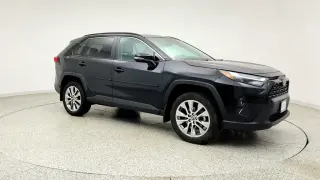 Toyota RAV4 2023 AWD XLE Premium 4dr SUV