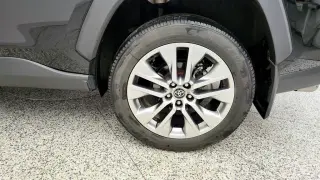 Toyota RAV4 2023 AWD XLE Premium 4dr SUV