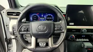 Toyota Tacoma 2024 4x4 SR5 4dr Double Cab 5.0 ft SB