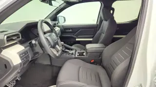 Toyota Tacoma 2024 4x4 SR5 4dr Double Cab 5.0 ft SB