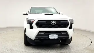 Toyota Tacoma 2024 4x4 SR5 4dr Double Cab 5.0 ft SB