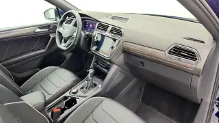 Volkswagen Tiguan 2024 AWD SEL R-Line 4Motion 4dr SUV
