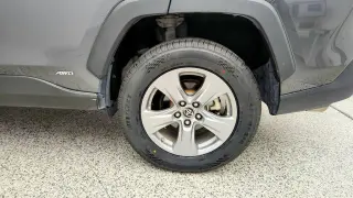 Toyota RAV4 Hybrid 2023 AWD LE 4dr SUV