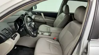 Toyota Highlander 2013 AWD Base 4dr SUV