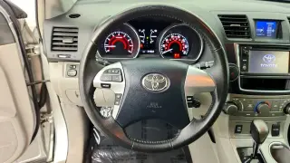 Toyota Highlander 2013 AWD Base 4dr SUV