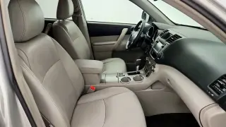 Toyota Highlander 2013 AWD Base 4dr SUV