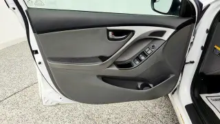 Hyundai ELANTRA 2016 SE 4dr Sedan 6M (US)