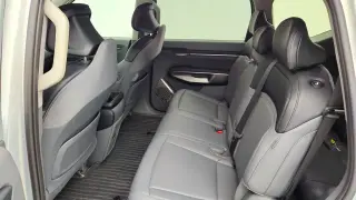 Kia EV9 2026 Light 4dr SUV