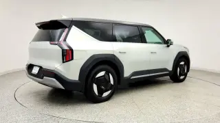 Kia EV9 2026 Light 4dr SUV