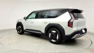 Kia EV9 2026 Light 4dr SUV