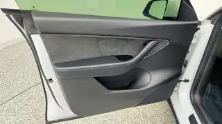 Tesla Model Y 2021 AWD Long Range 4dr Crossover