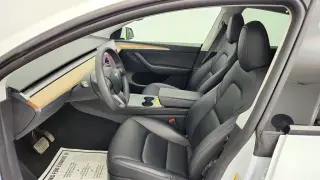 Tesla Model Y 2023 AWD 4dr Crossover