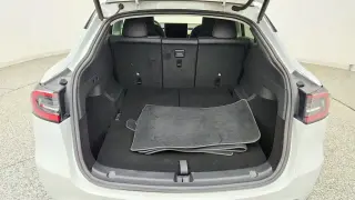 Tesla Model Y 2023 AWD 4dr Crossover