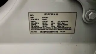 Tesla Model Y 2023 AWD 4dr Crossover