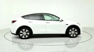 Tesla Model Y 2023 AWD 4dr Crossover