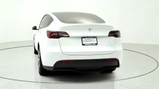 Tesla Model Y 2023 AWD 4dr Crossover