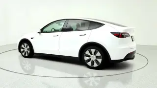 Tesla Model Y 2023 AWD 4dr Crossover