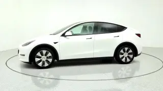 Tesla Model Y 2023 AWD 4dr Crossover