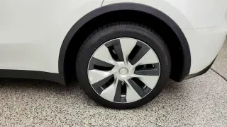 Tesla Model Y 2023 AWD 4dr Crossover
