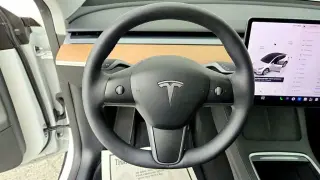 Tesla Model Y 2024 AWD Long Range 4dr Crossover