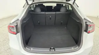 Tesla Model Y 2024 AWD Long Range 4dr Crossover